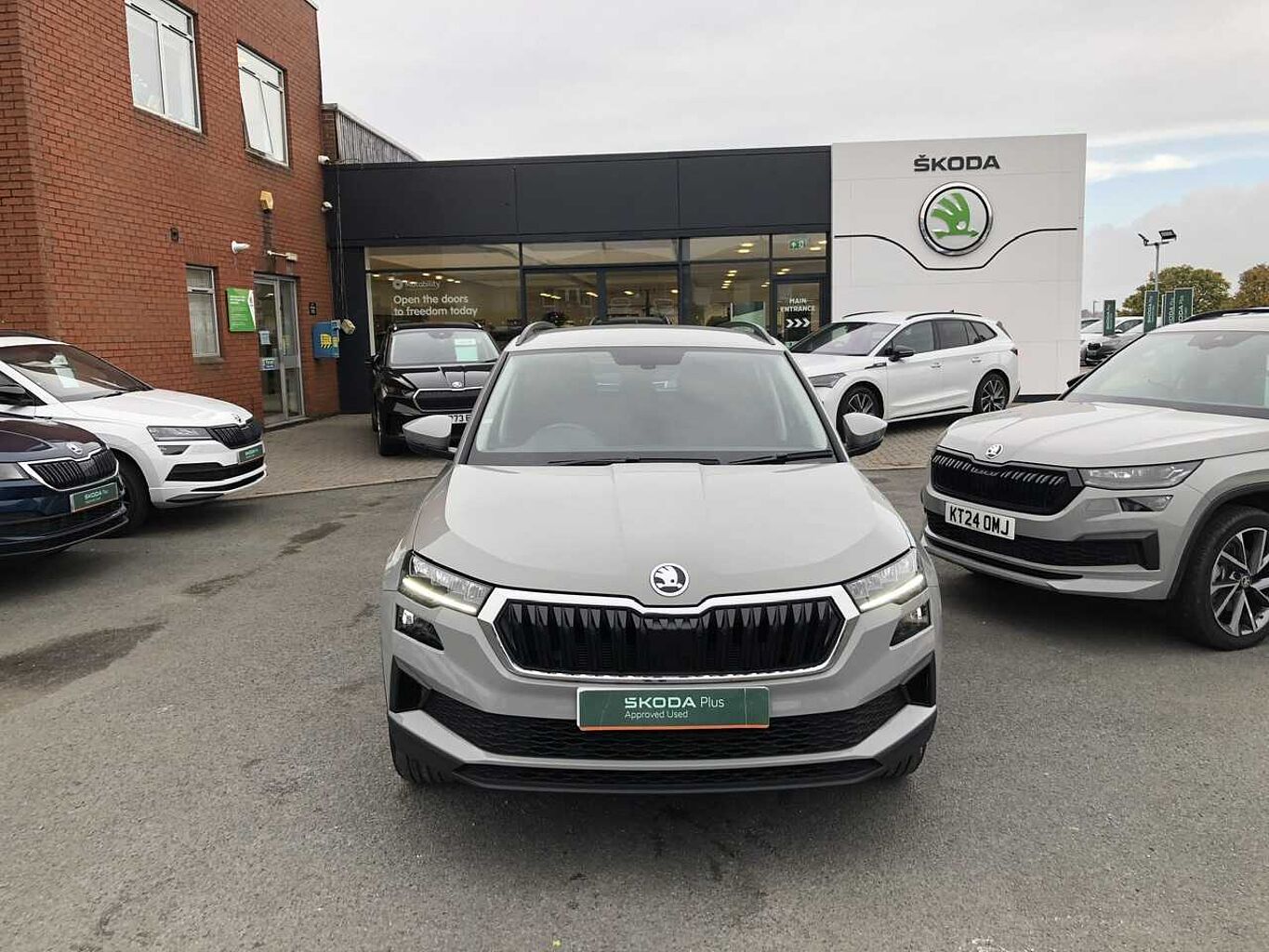 SKODA Karoq SUV 1.0 TSI (110ps) SE Drive