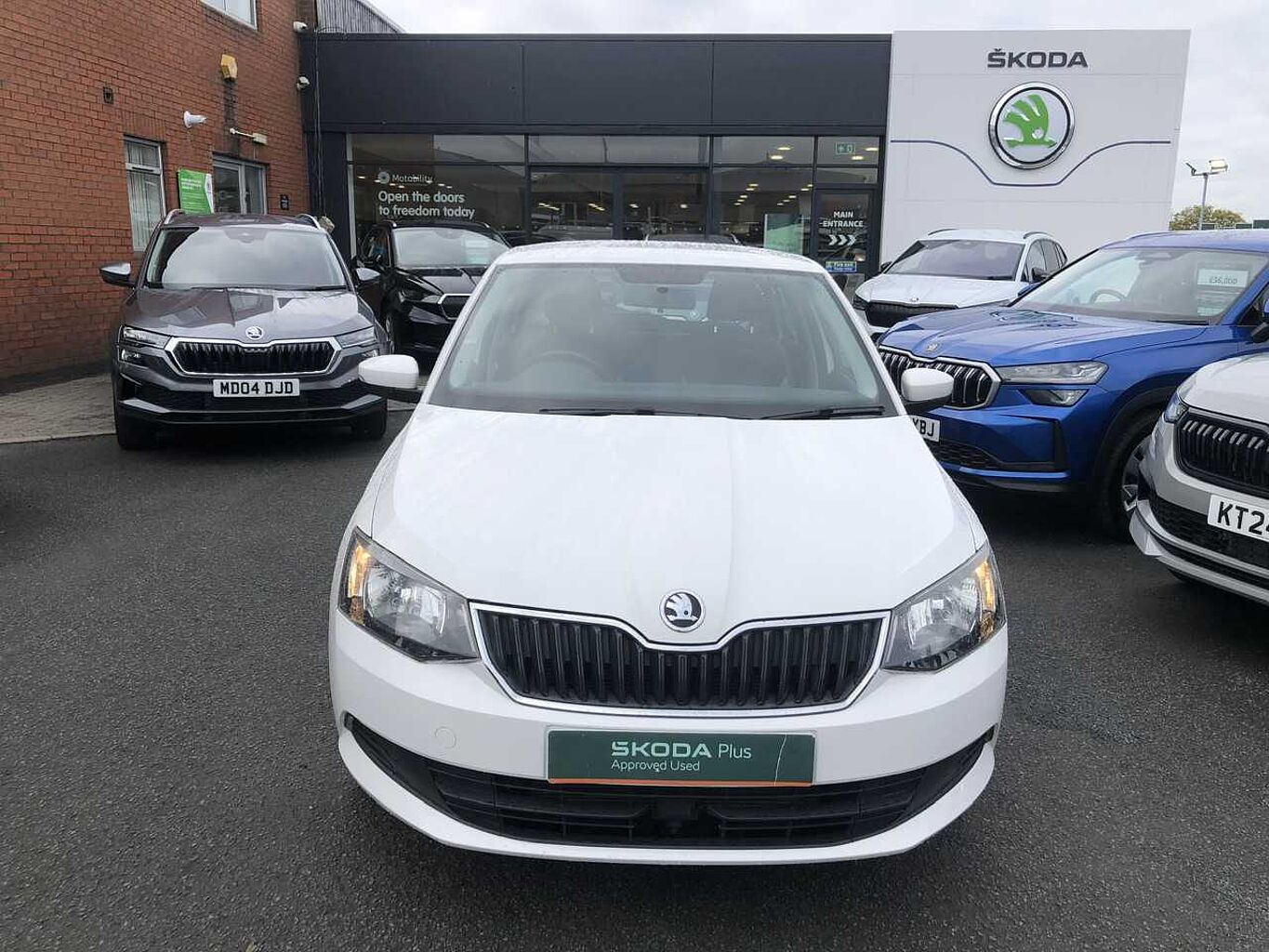 SKODA Fabia 1.2 TSI (110ps) SE (s/s) DSG 5-Dr Hatchback