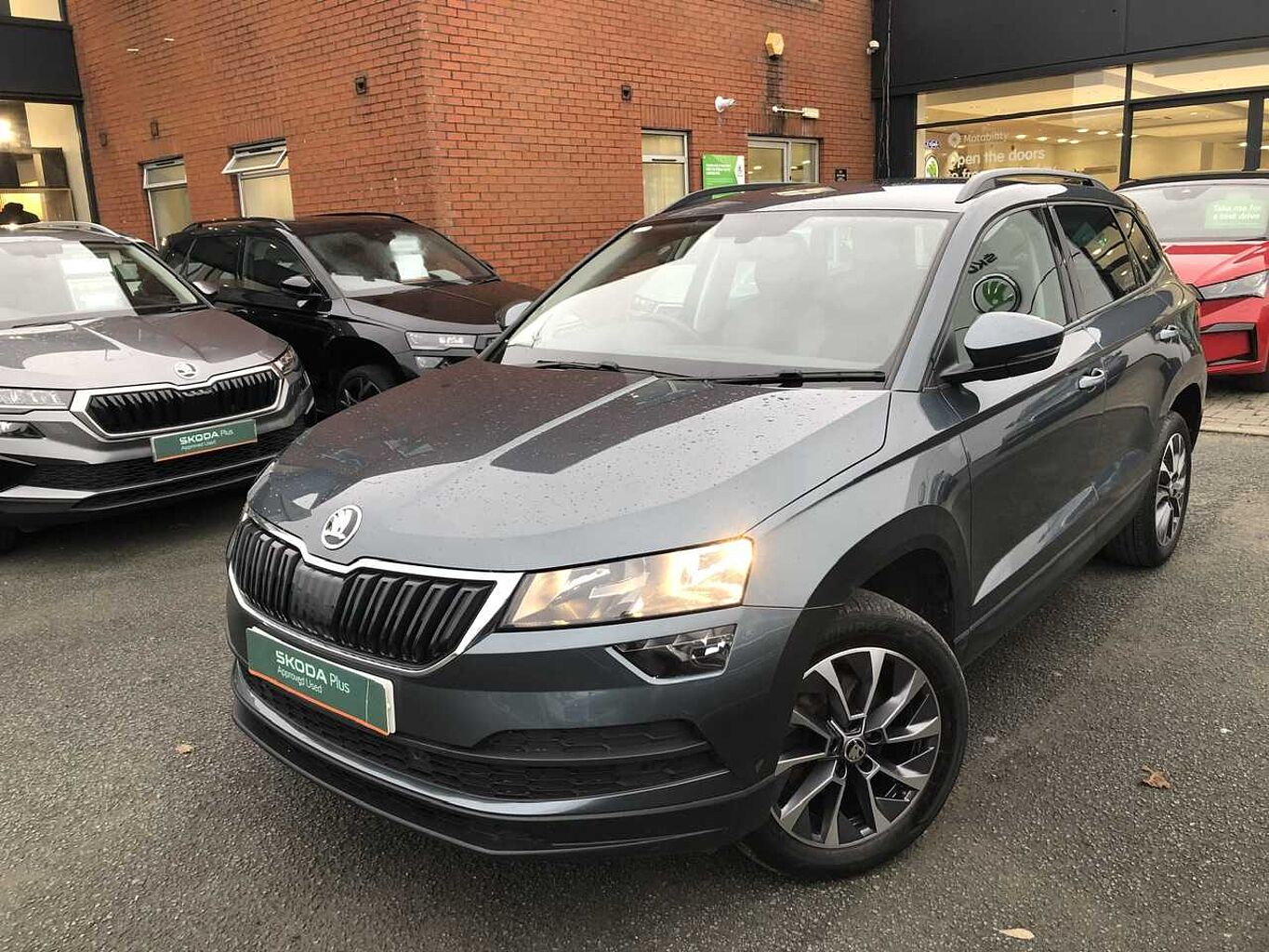 SKODA Karoq SUV 1.5 TSI (150ps) SE Drive ACT