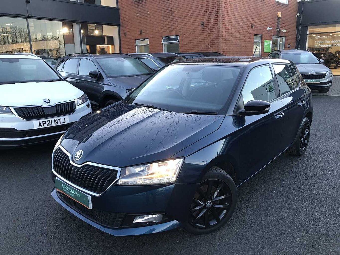 SKODA Fabia 1.0 TSI Colour Edition (95PS) DSG 5-Dr Hatch