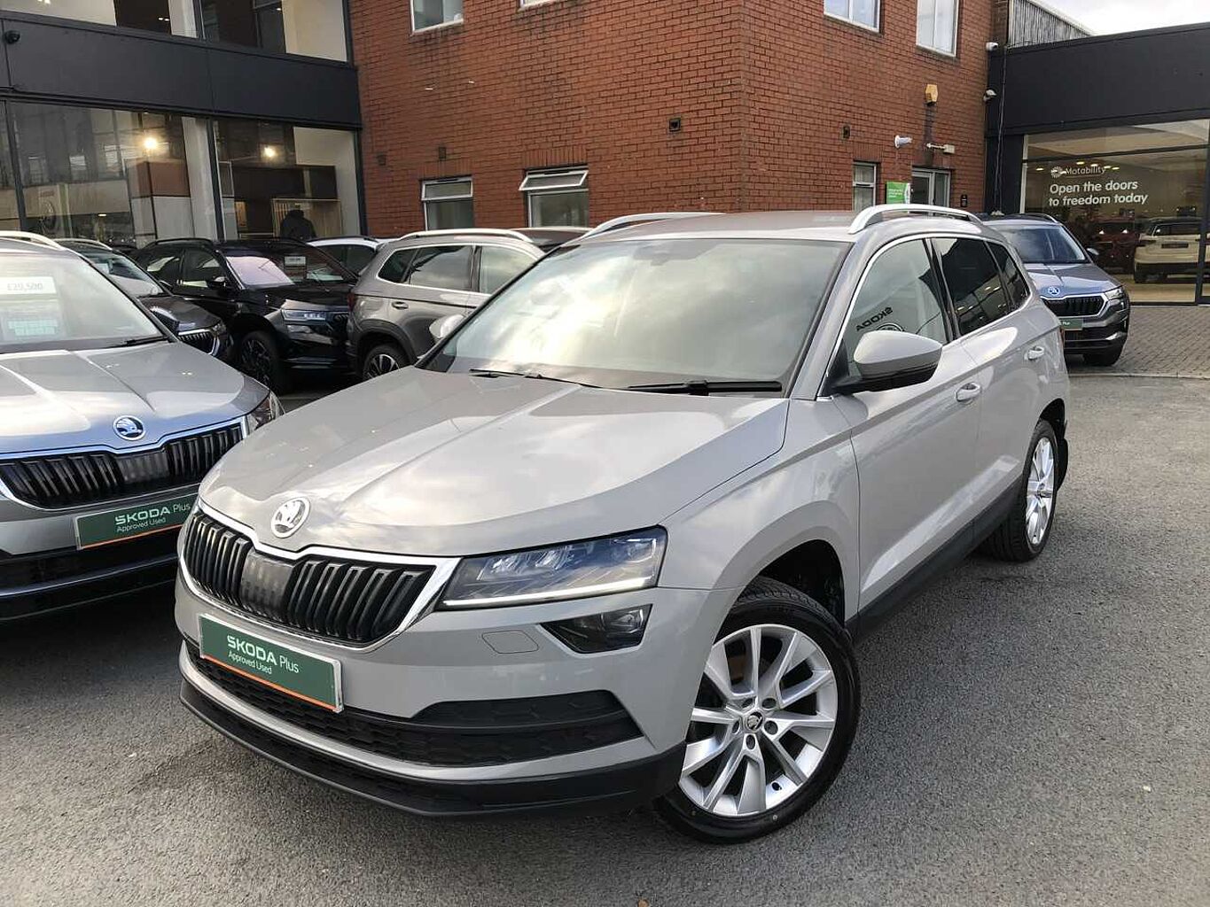 SKODA Karoq SUV 1.5 TSI (150ps) SE L ACT