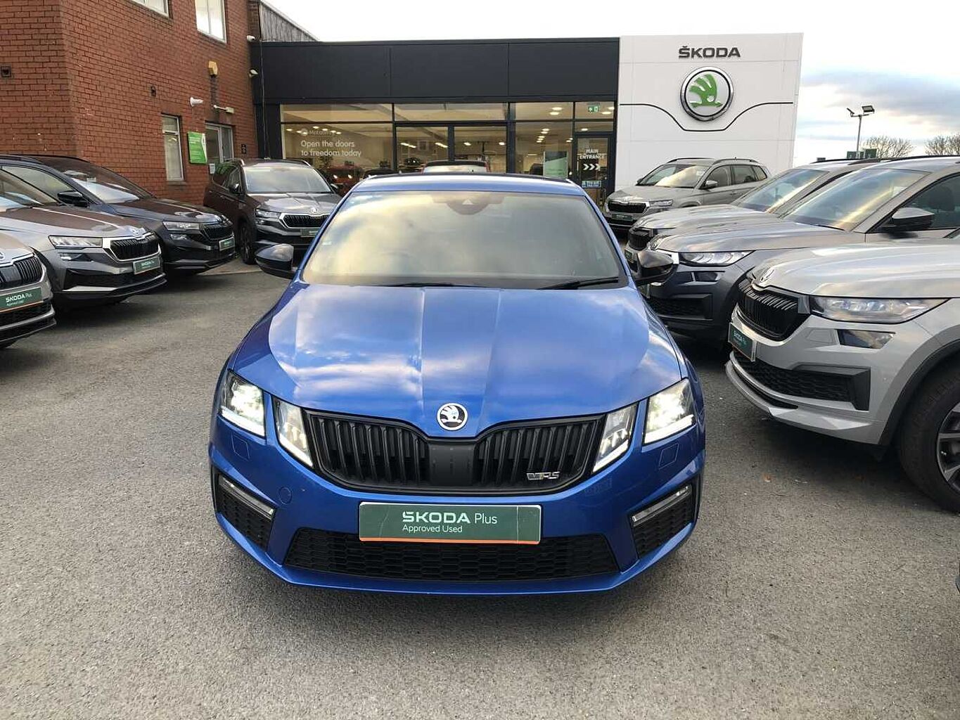 SKODA Octavia vRS Hatch (2017) 2.0 TSI vRS (230PS)