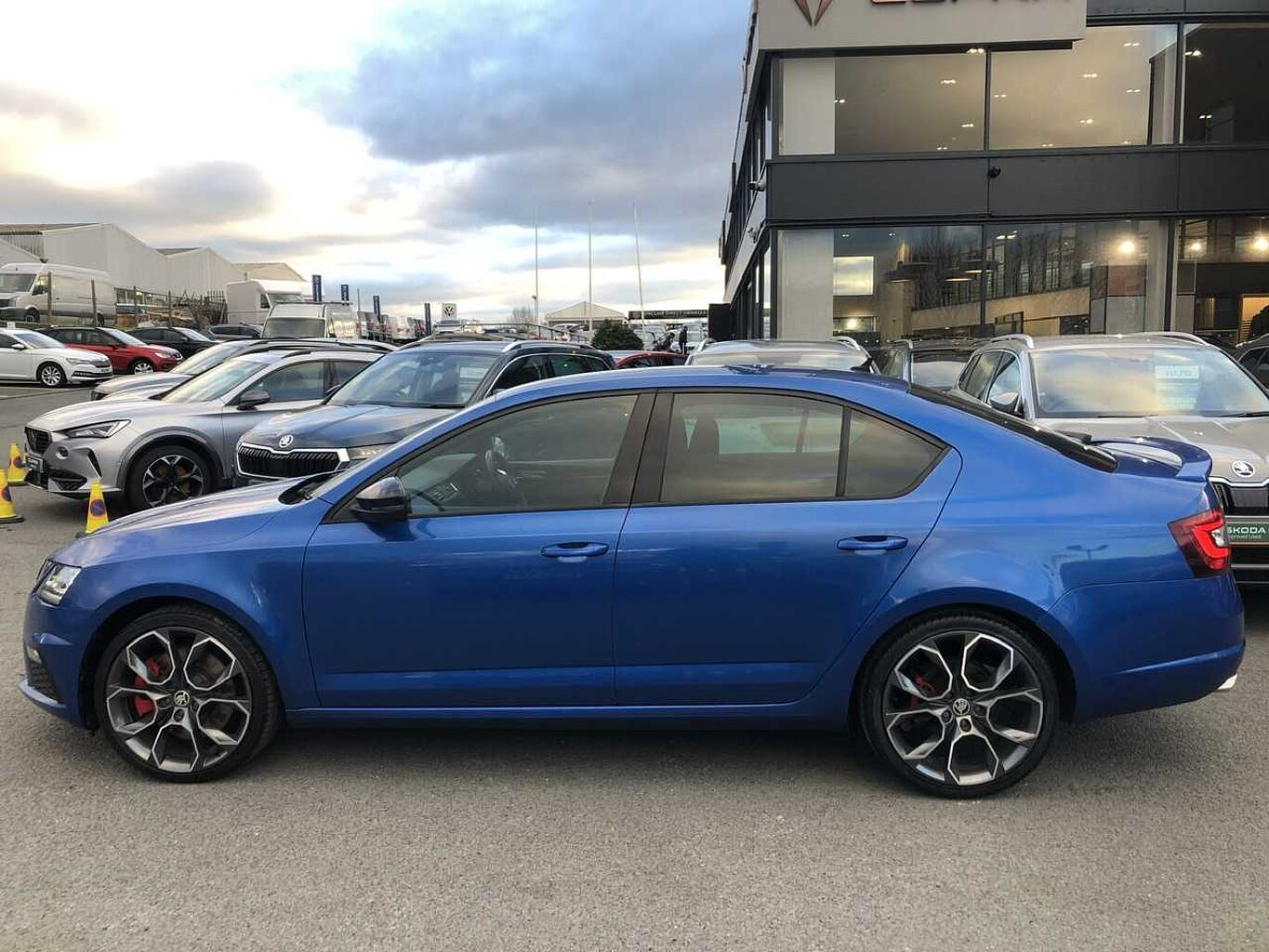 SKODA Octavia vRS Hatch (2017) 2.0 TSI vRS (230PS)