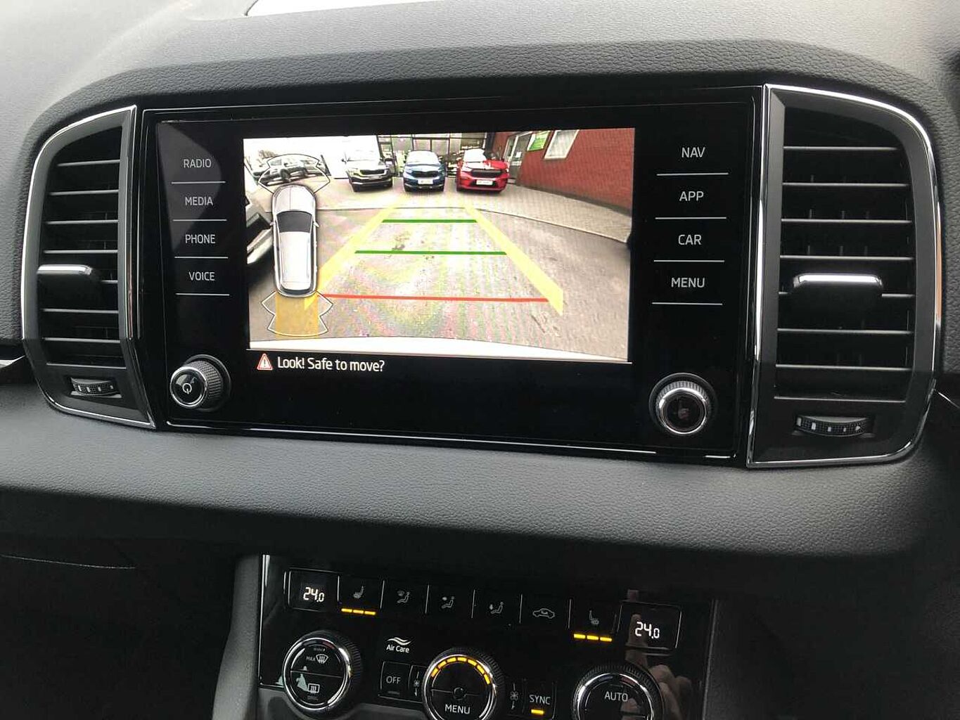 SKODA Karoq SUV 1.5 TSI (150ps) SE L ACT DSG